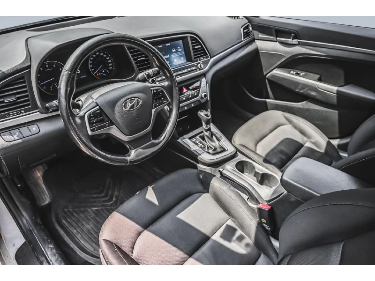2017 Hyundai Elantra 4dr Sdn Auto GL Main Image