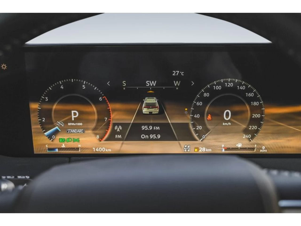 2025 Nissan Armada Platinum 4X4 FULL Image principale