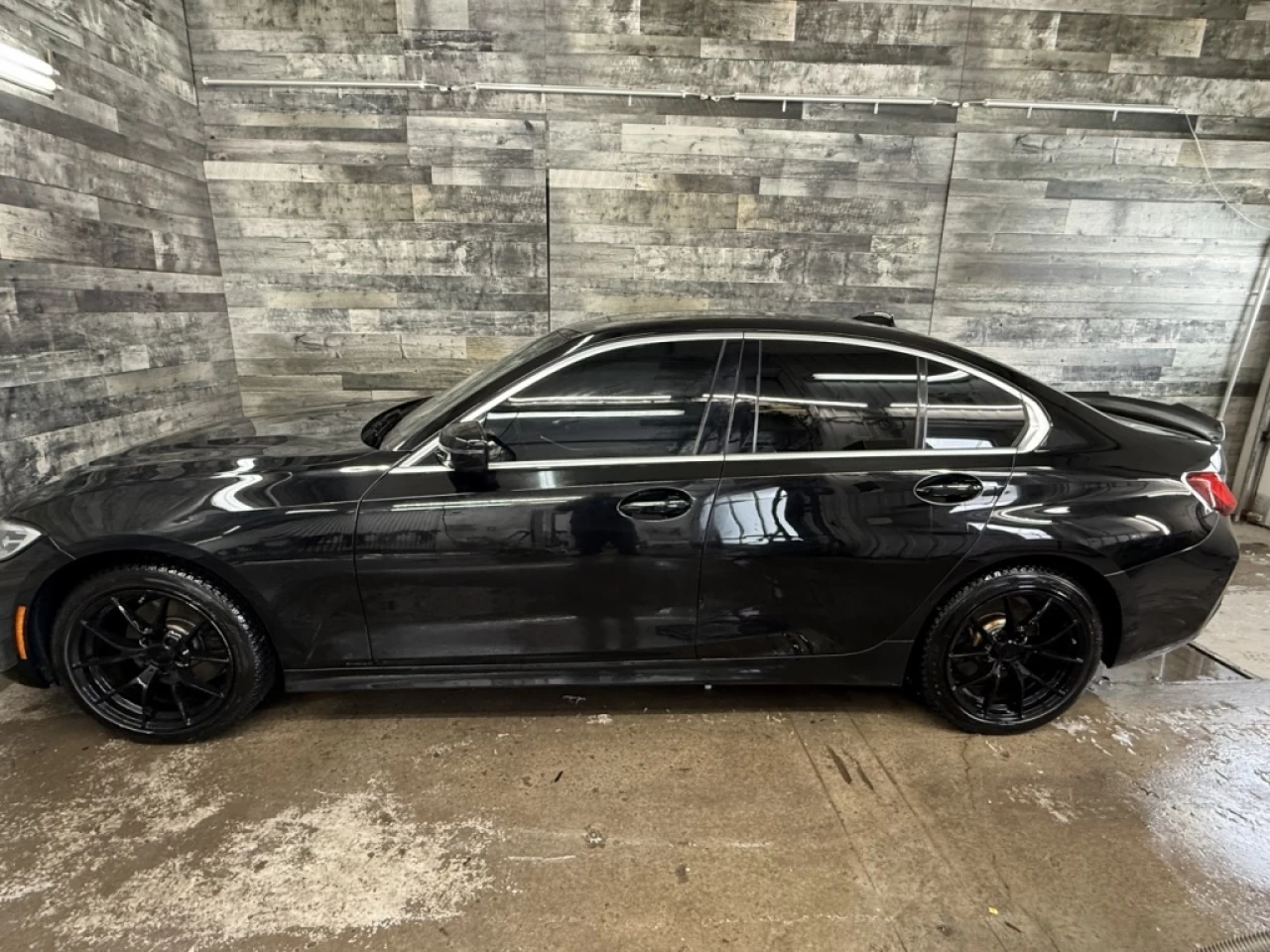 2021 BMW 3 Series 330i xDrive AWD CUIR TOIT NAV ** APPROUVÉ À 99.9% Image principale