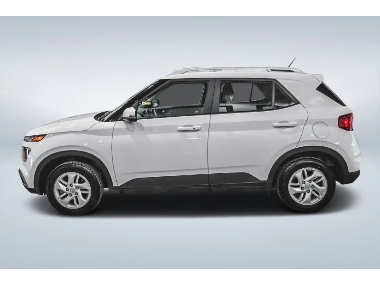 2025 Hyundai Venue Preferred IVT Main Image