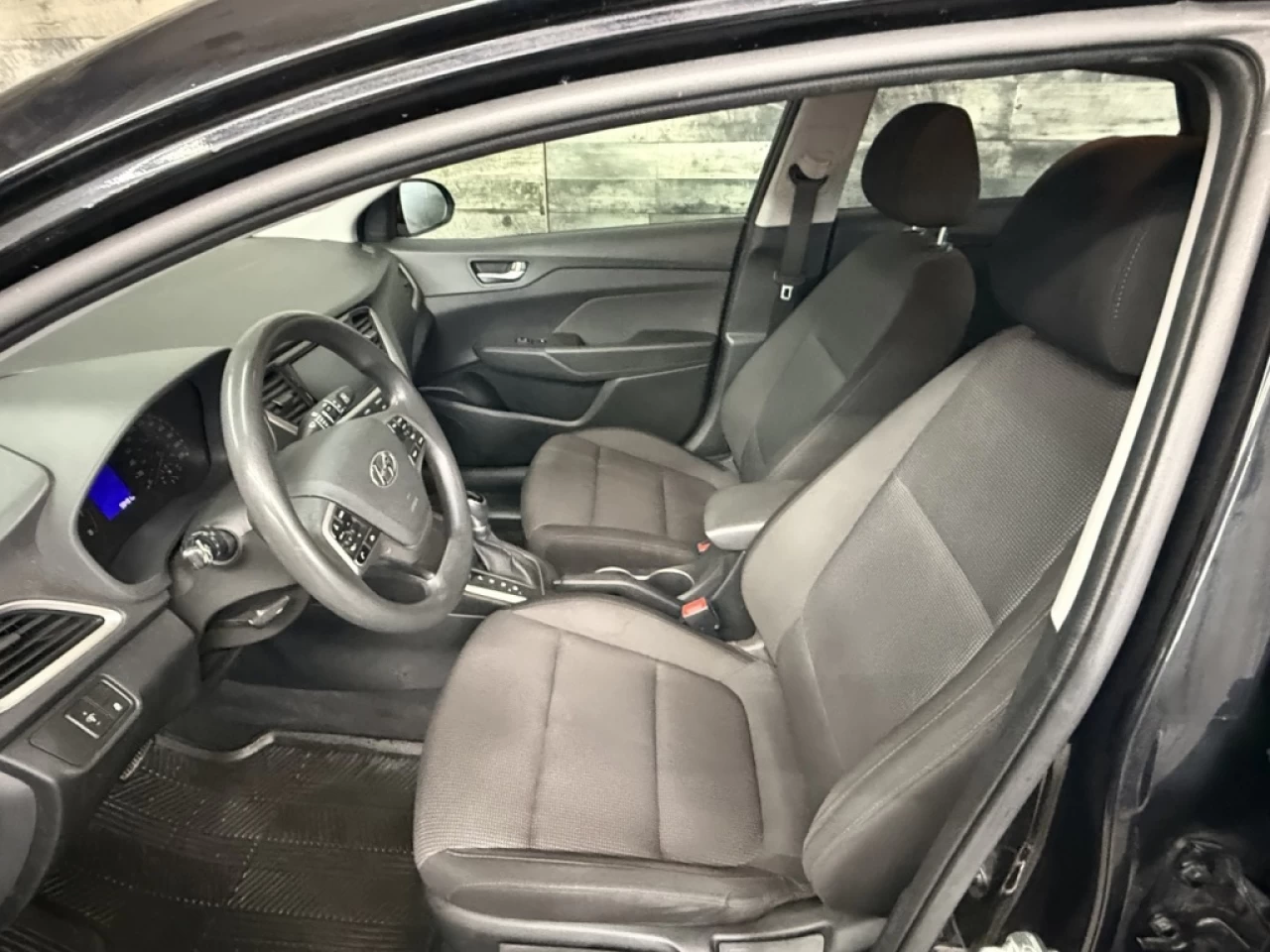 2019 Hyundai Accent Ultimate Bluetooth Volant et sieges chauffant **AP Image principale