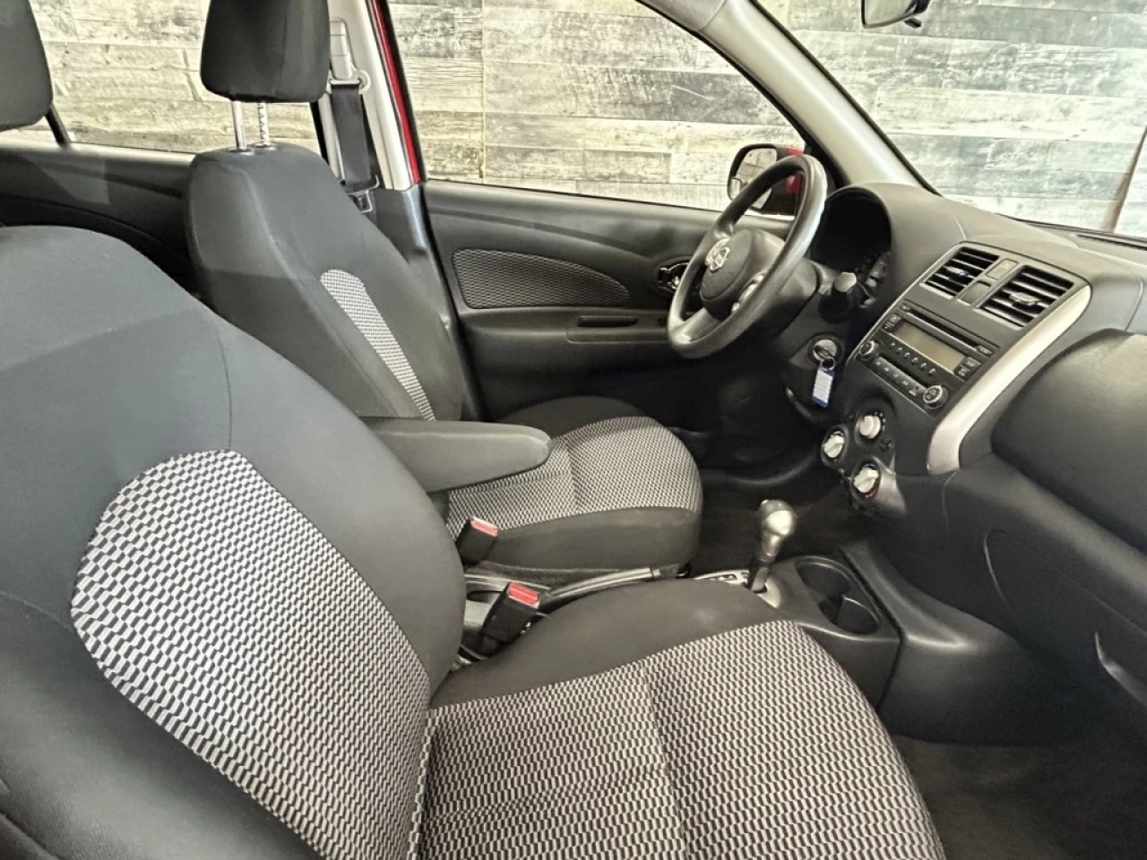 2017 Nissan Micra S AUTO A/C BLUETOOTH **APPROUVÉE 99,9%** Image principale