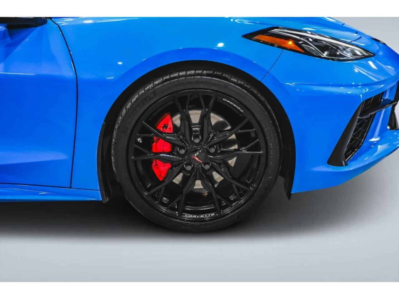 2025 Chevrolet Corvette 3LT MAGNETIC RIDE PERFORMANCE EXHAUST Main Image