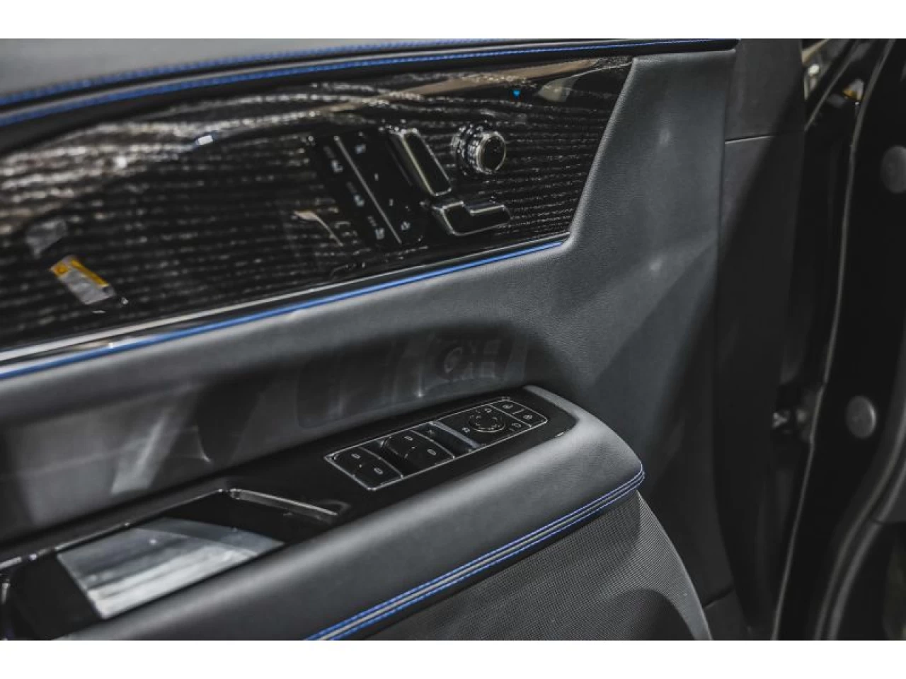 2025 Cadillac Escalade AWD Sport 1 wrap satin valeur 10000$ Main Image
