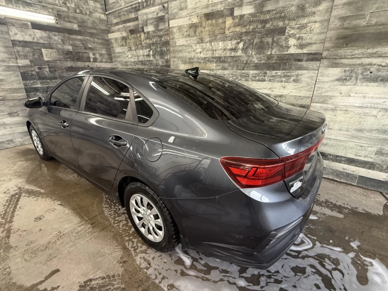 2020 Kia Forte LX Sieges chauffant Bluetooth **ApprouvÉe 99,9%** Image principale