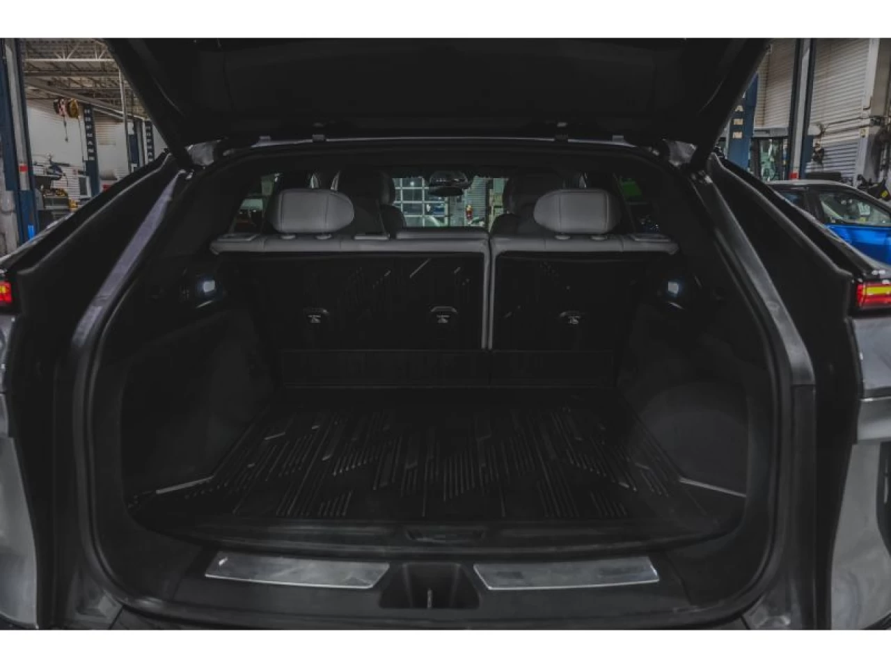 2024 Cadillac LYRIQ Luxury 2 AWD Image principale