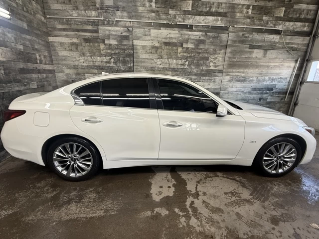Infiniti Q50 2.0t LUXE AWD CUIR TOIT NAV ** APPROUVÉ À 99.9% ** 2018