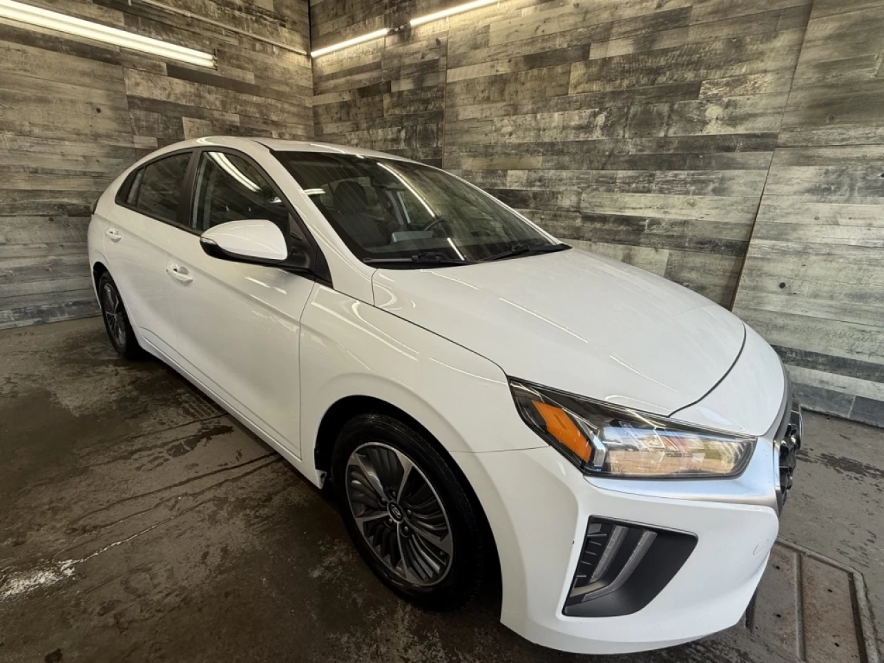 2021 Hyundai Ioniq PrivilÉgiÉ HYBRIDE APPLE CARPLAY TOIT **APPROUVÉE Image principale