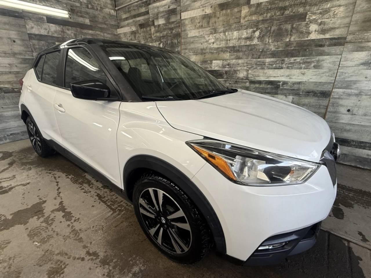 2019 Nissan Kicks SR AUTO CAM DE RECUL BLUETOOTH **APPROUVÉ À 99.9%* Image principale