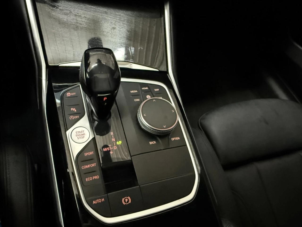 2021 BMW 3 Series 330i xDrive AWD CUIR TOIT NAV ** APPROUVÉ À 99.9% Image principale