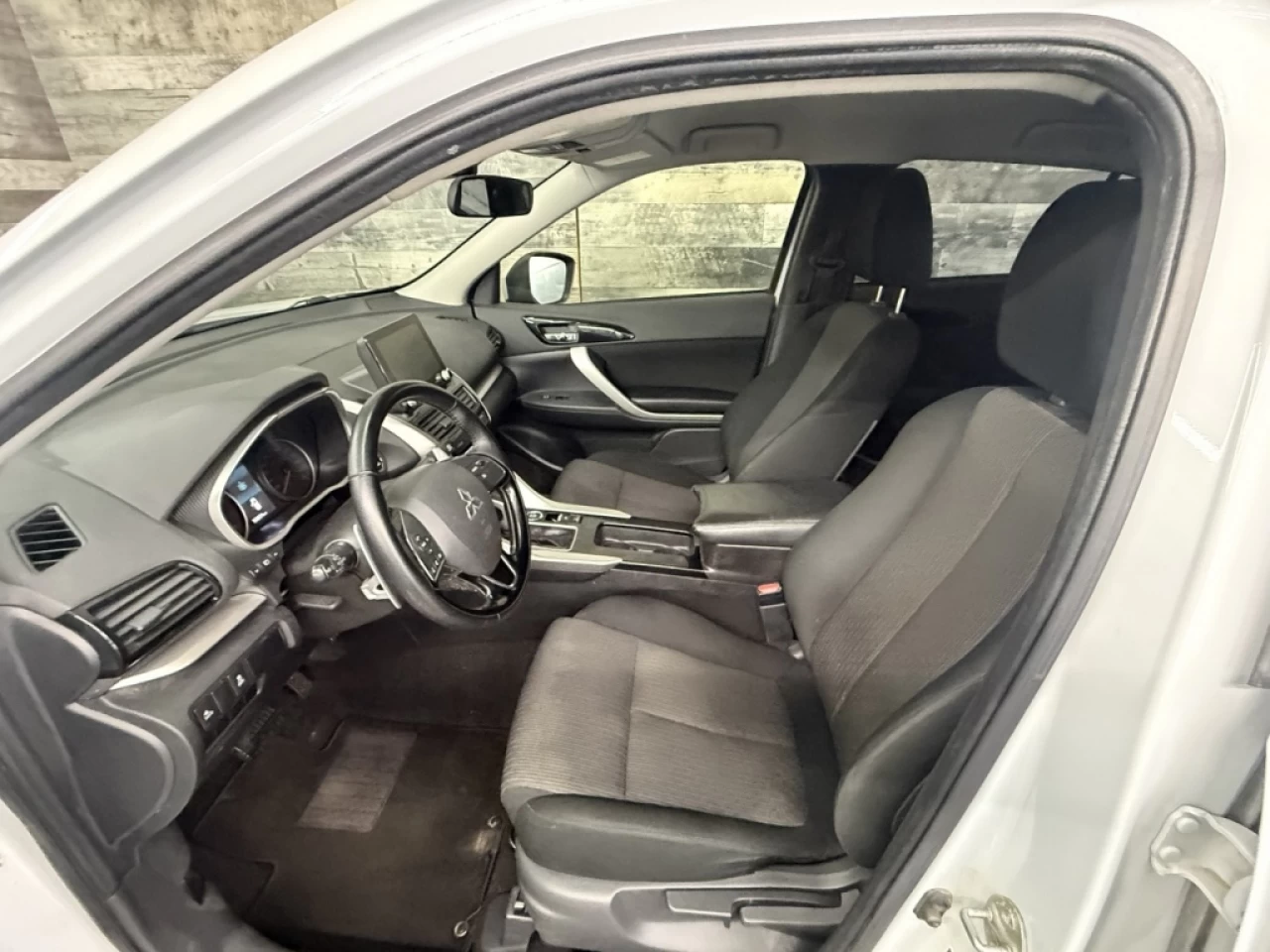 2022 Mitsubishi Eclipse Cross SE AWD CAM DE RECUL ** APPROUVÉ À 99.9%** Image principale