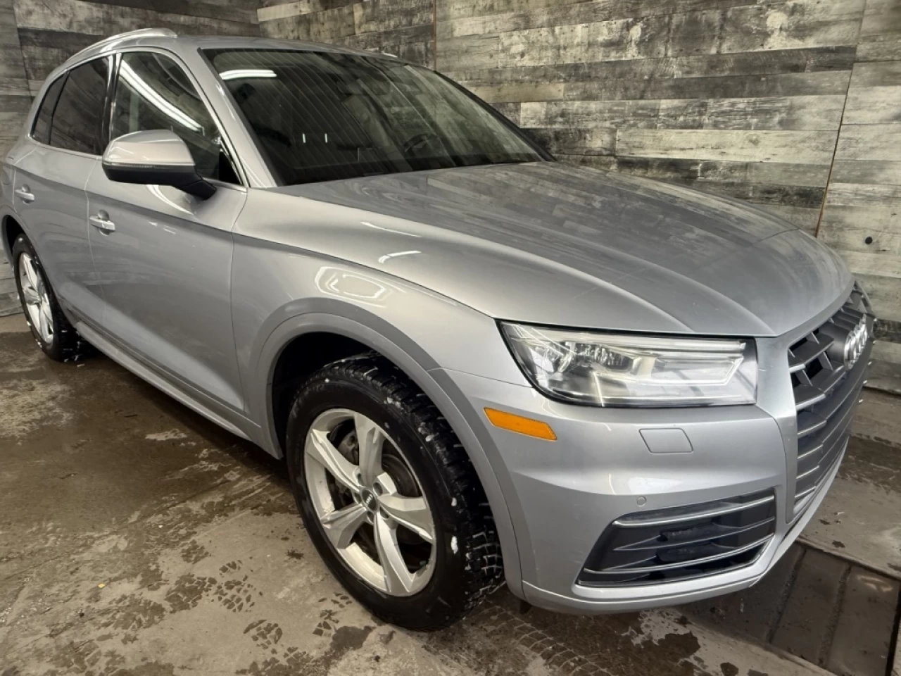 2018 Audi Q5 Progressiv AWD TOIT PANO NAV **APPROUVÉ À 99.9%** Image principale
