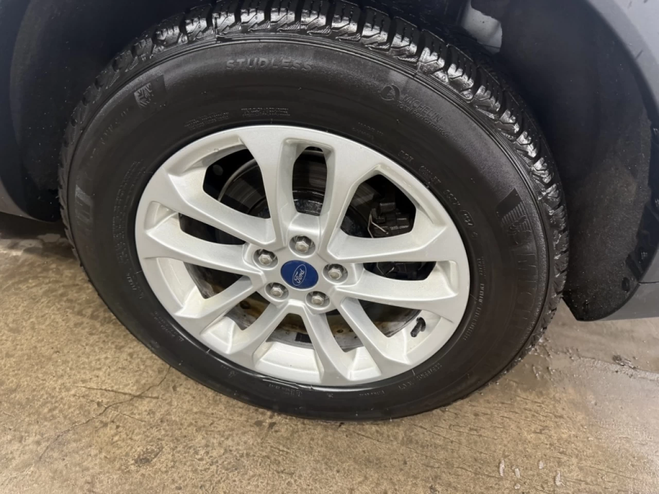 2021 Ford Escape SE AWD CAM DE RECUL ** APPROUVÉ À 99.9%** Image principale