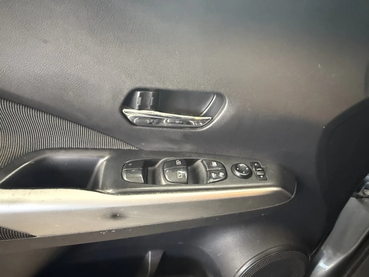 2018 Nissan Kicks SV Bluetooth camera recul **ApprouvÉe 99,9%** Image principale