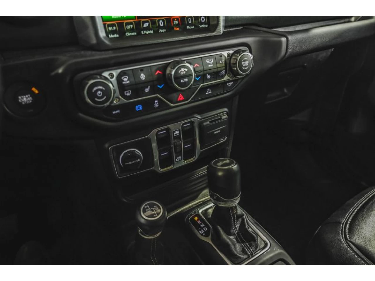 2022 Jeep Wrangler Unlimited Sahara 4x4 Image principale