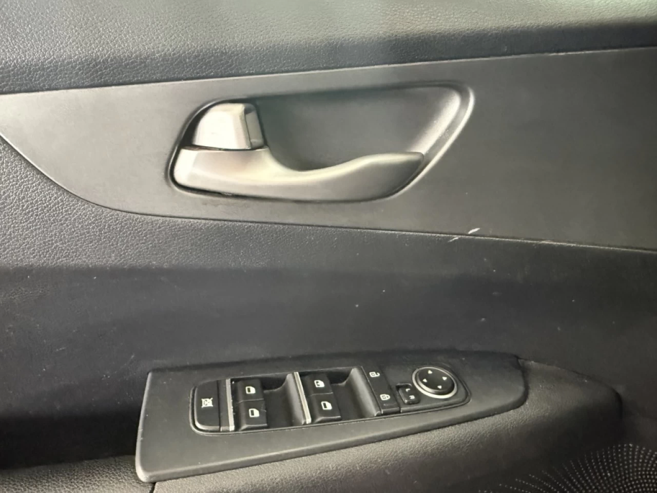 2020 Kia Forte LX Sieges chauffant Bluetooth **ApprouvÉe 99,9%** Image principale