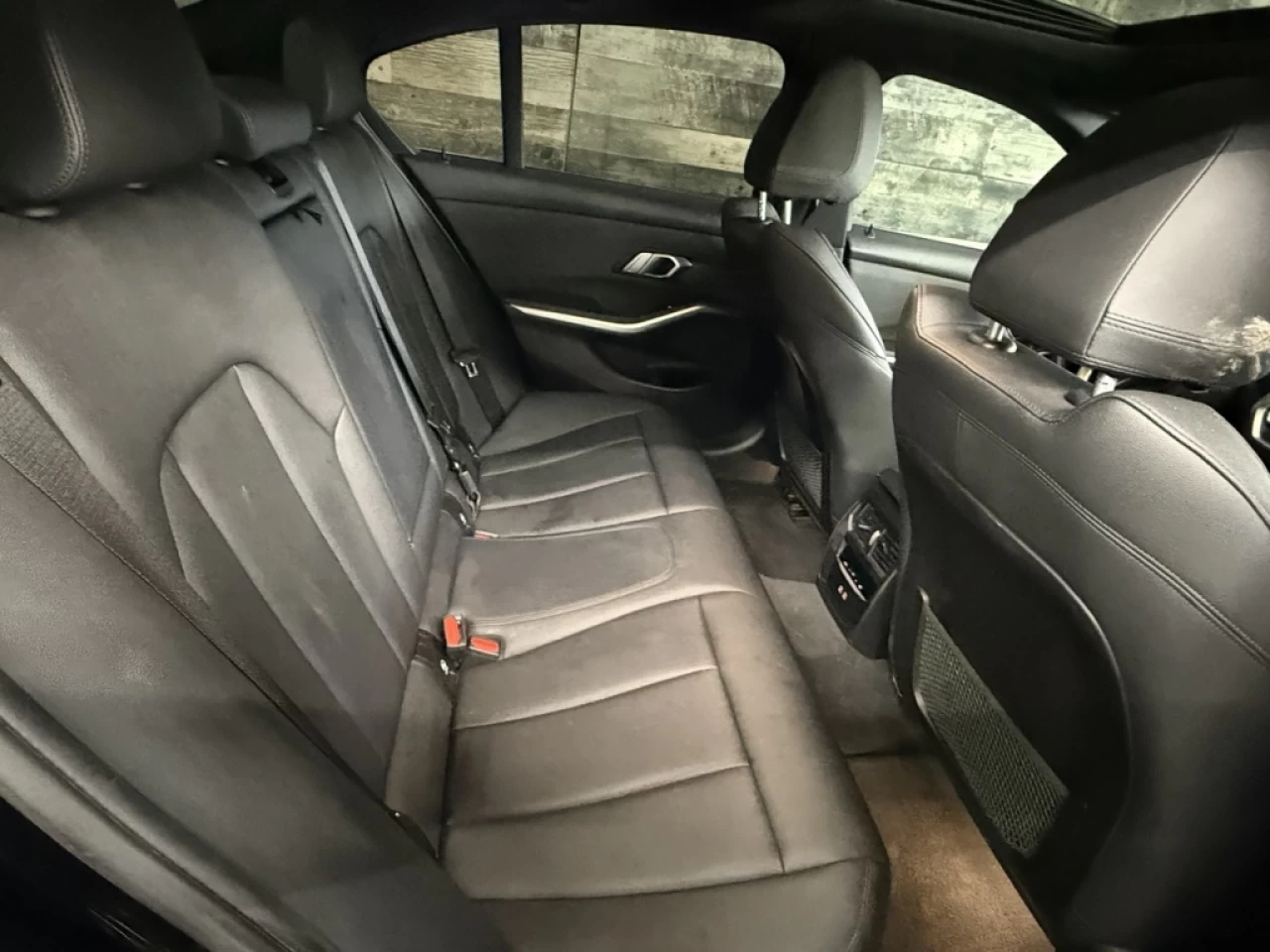 2021 BMW 3 Series 330i xDrive AWD CUIR TOIT NAV ** APPROUVÉ À 99.9% Image principale