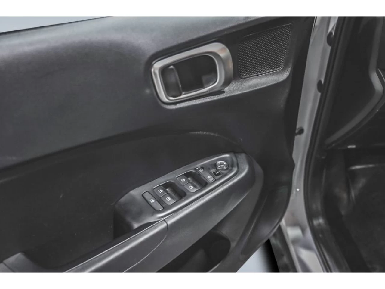 2025 Hyundai Venue Preferred IVT Main Image