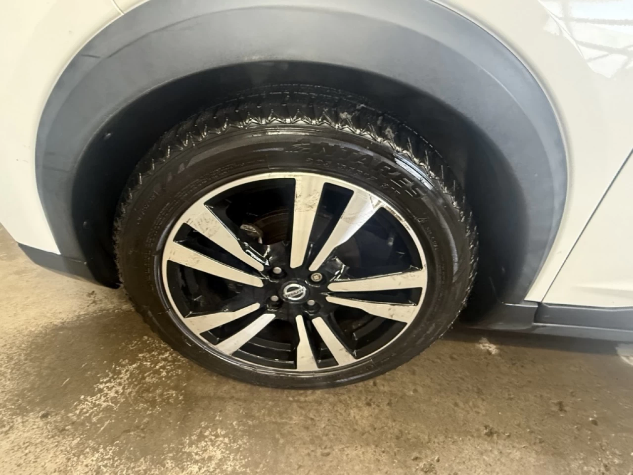 2019 Nissan Kicks SR AUTO CAM DE RECUL BLUETOOTH **APPROUVÉ À 99.9%* Image principale