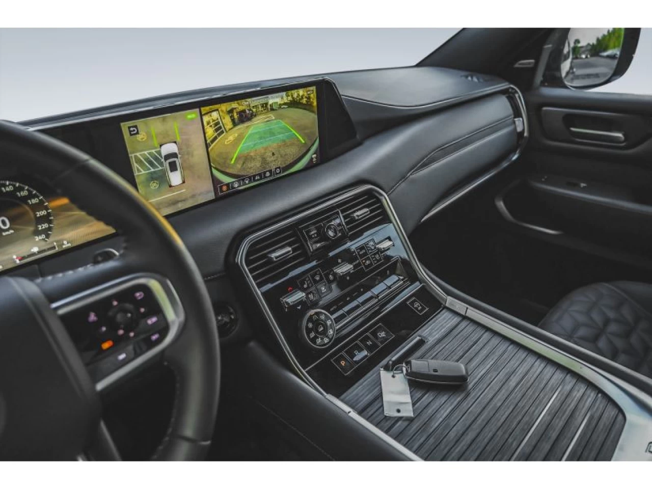 2025 Nissan Armada Platinum 4X4 FULL Image principale
