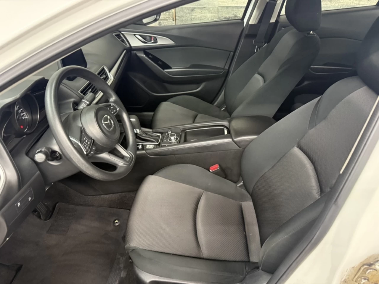2017 Mazda Mazda3 GX AUTO CAM DE RECUL ** APPROUVÉ À 99.9% ** Image principale