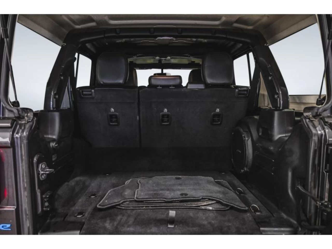 2022 Jeep Wrangler Unlimited Sahara 4x4 Image principale