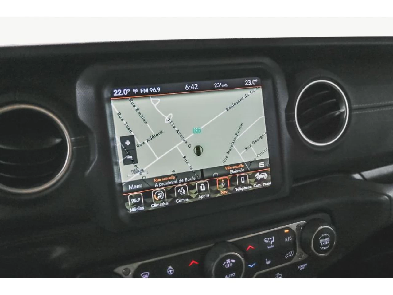 2021 Jeep Wrangler 4XE Unlimited Sahara 4x4 GROUPE REMORQUAGE 2 TOITS Main Image