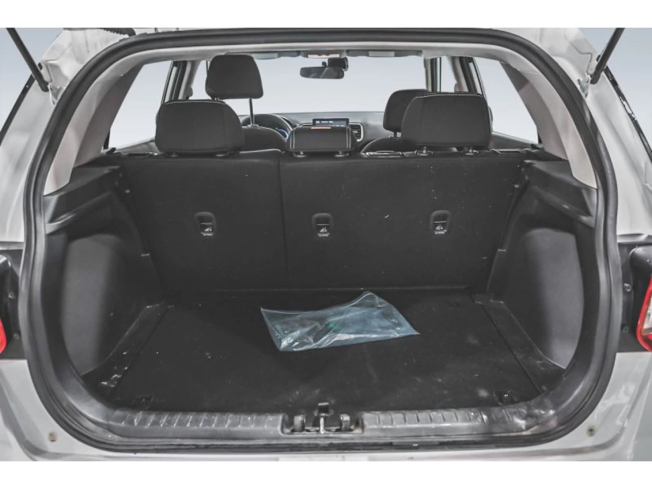 2025 Hyundai Venue Preferred IVT Main Image