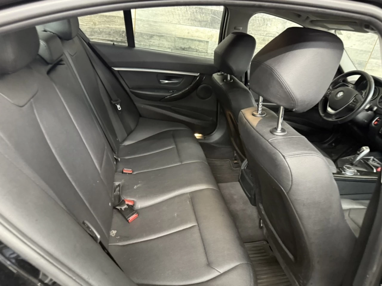 2017 BMW 3 Series 320i xDrive AWD CUIR TOIT **APPRUVÉ À 99.9%** Image principale