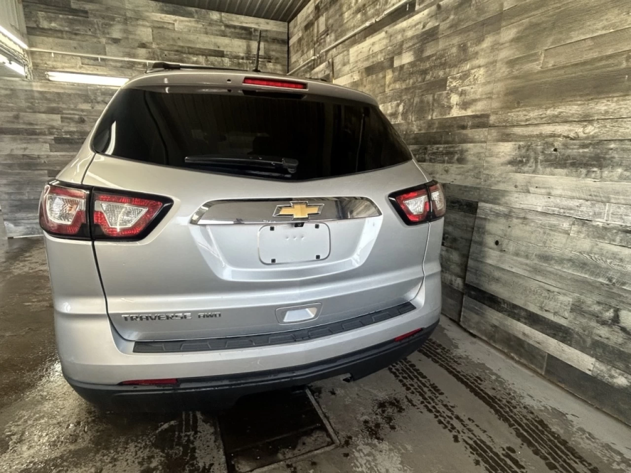 2017 Chevrolet Traverse 8 PASS AWD BLUETOOTH CAM DE RECUL ***APPROUVÉE 99. Image principale