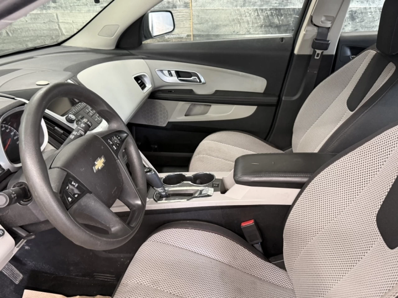 2017 Chevrolet Equinox 4X4 CAM DE RECUL BLUETOOTH **APPROUVÉ À 99.,9%** Image principale