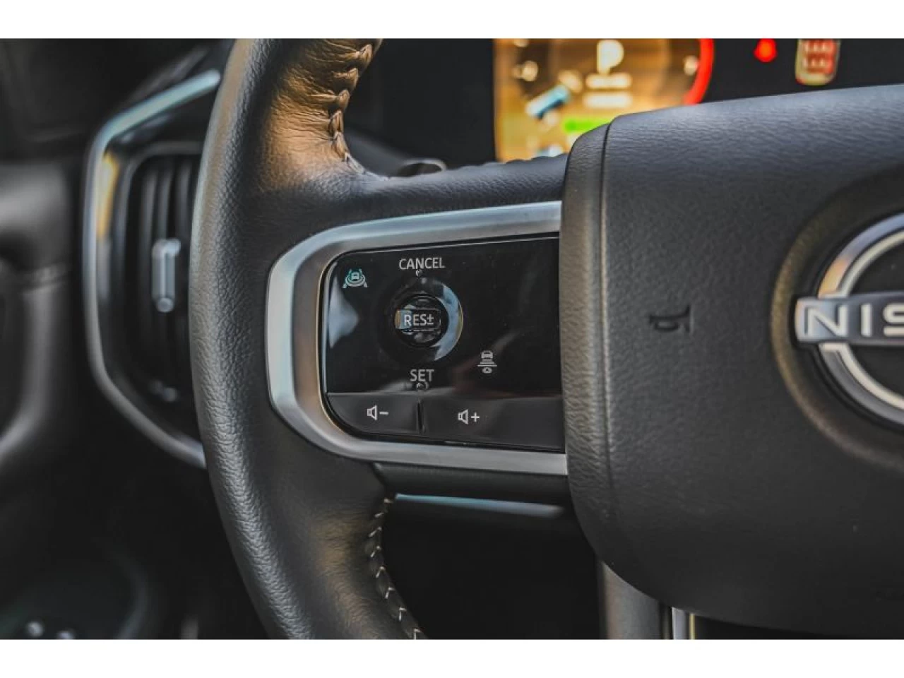 2025 Nissan Armada Platinum 4X4 FULL Image principale