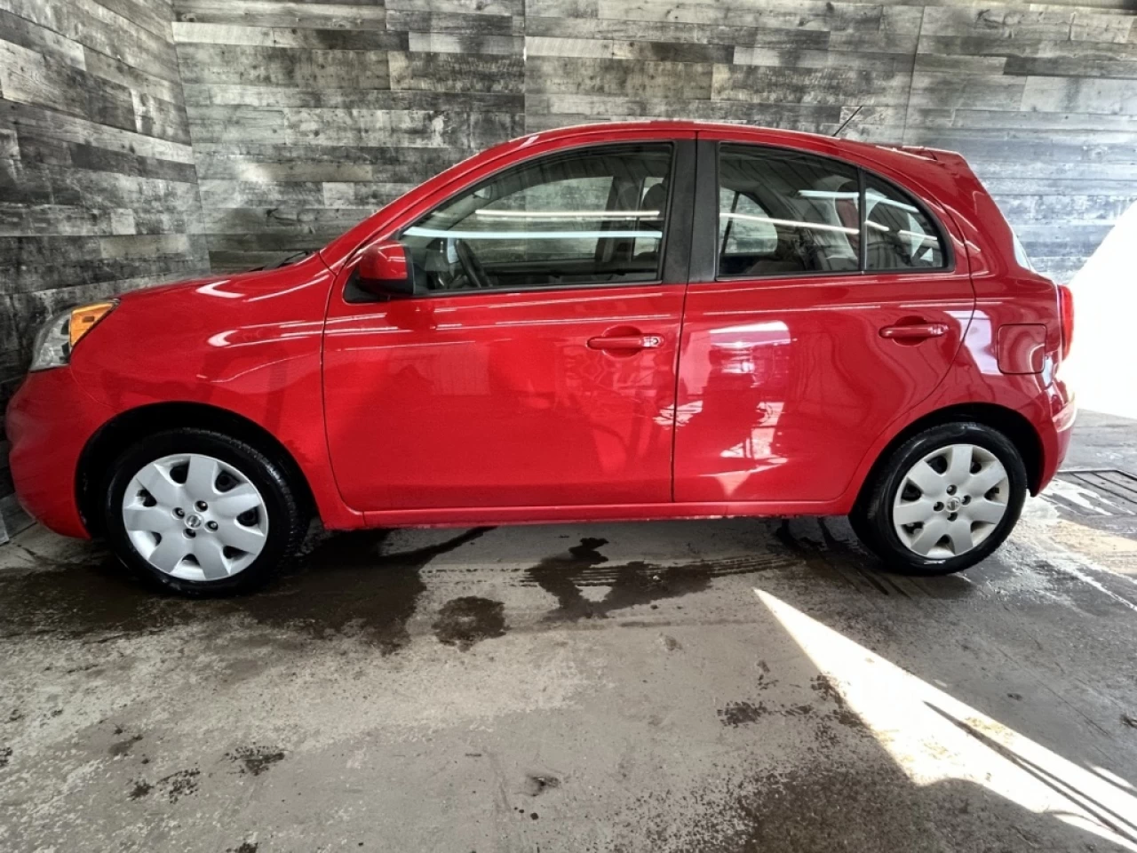 2017 Nissan Micra S AUTO A/C BLUETOOTH **APPROUVÉE 99,9%** Image principale