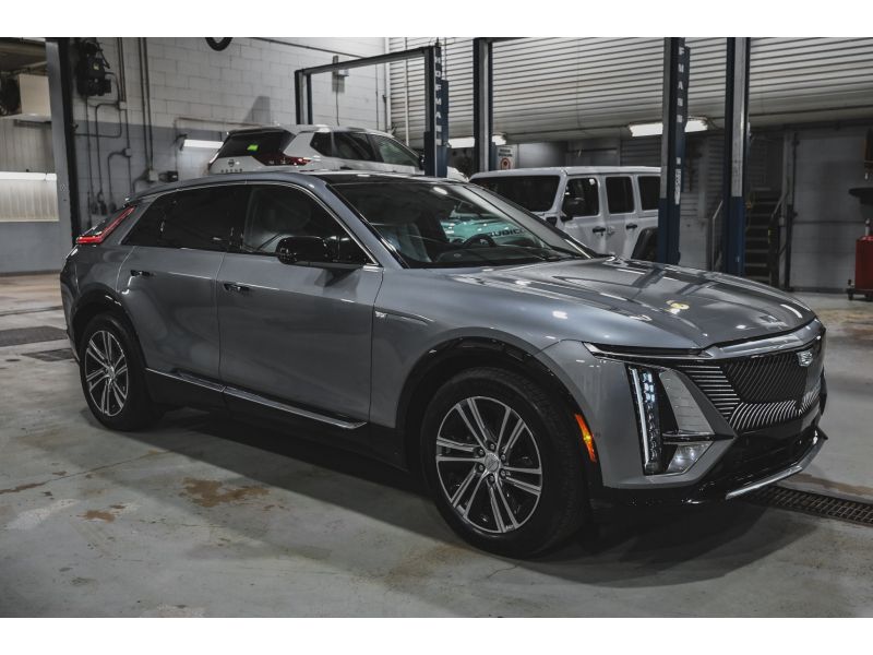 Cadillac 2024 LYRIQ Luxury 2 AWD